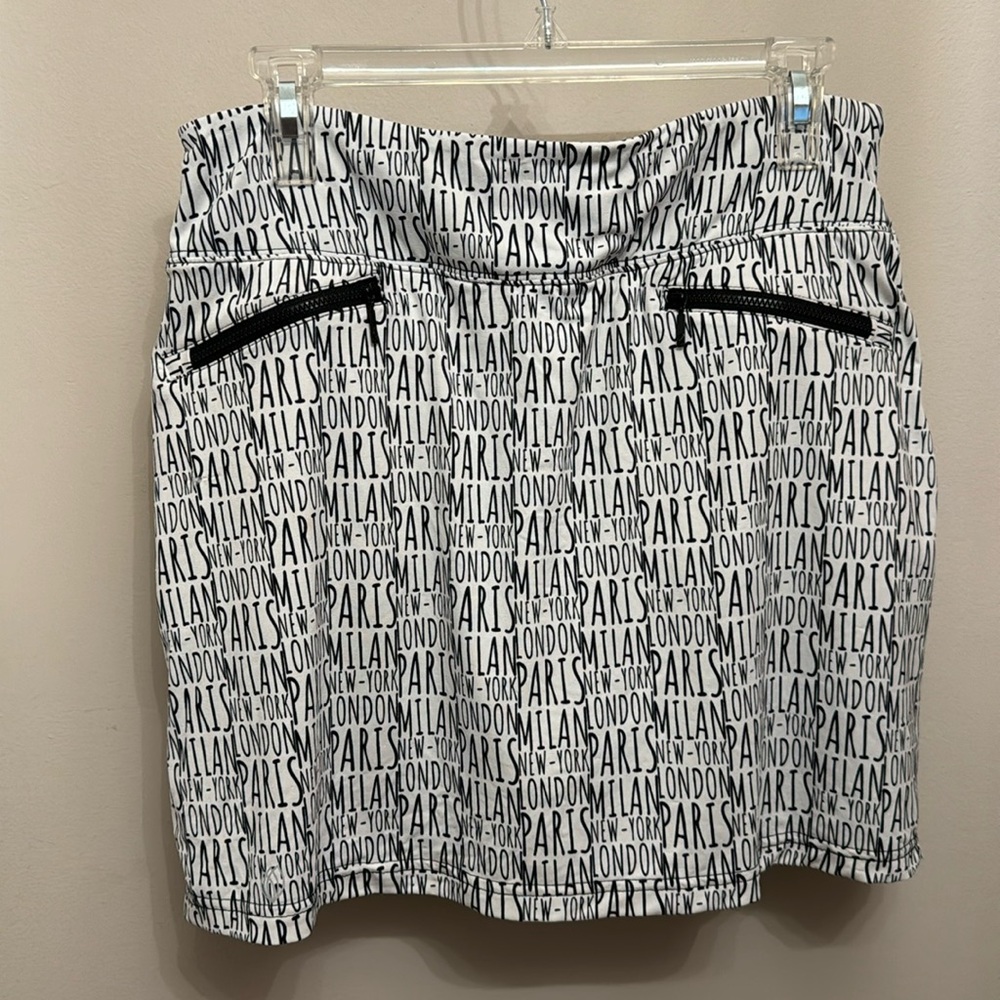 GG Blue Skort Paris Milan NY London Black White 3 Pockets Chic M